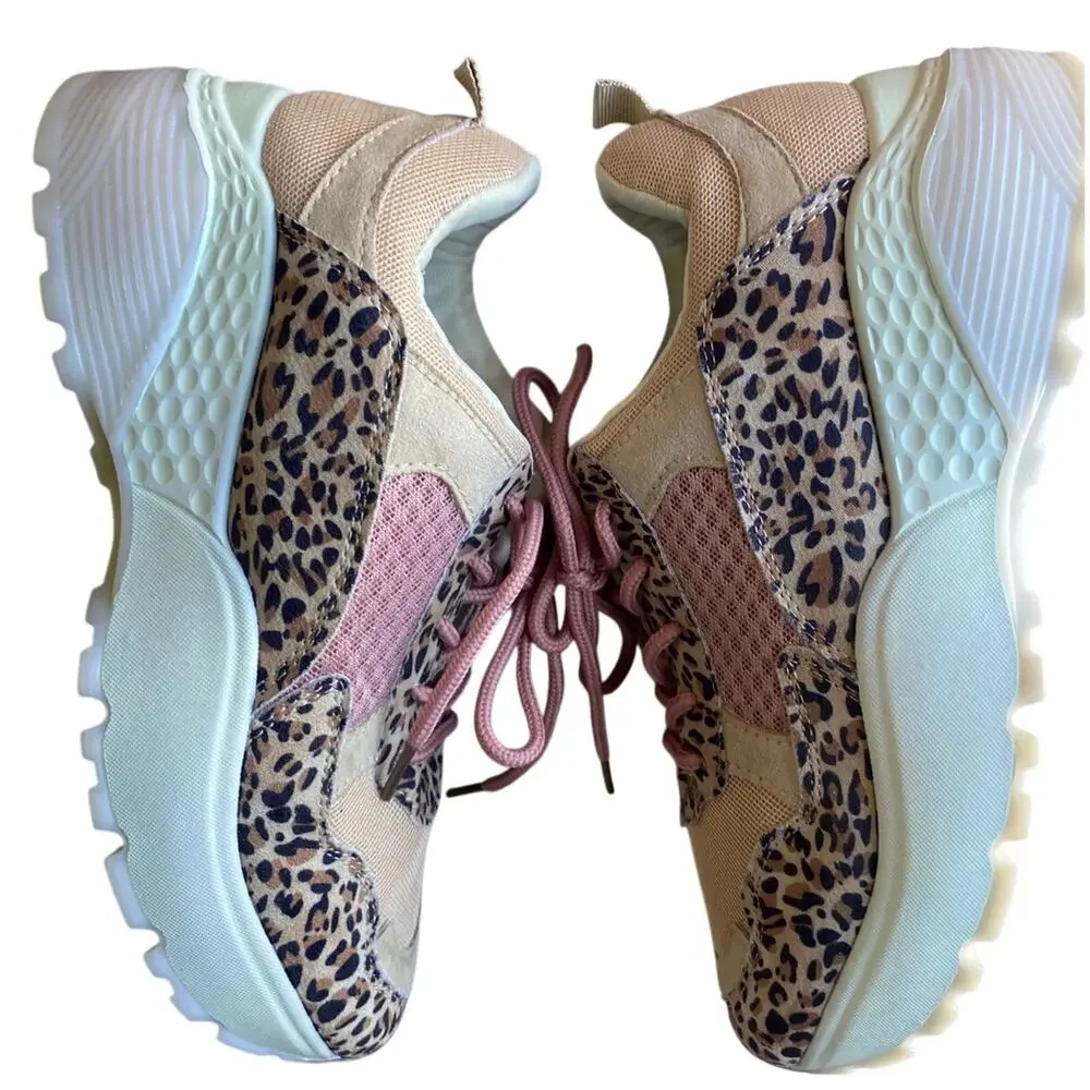 Qupid Sneakers Women’s 7 Pink Rose Good Cheetah Print Lightweight Fashion Shoes